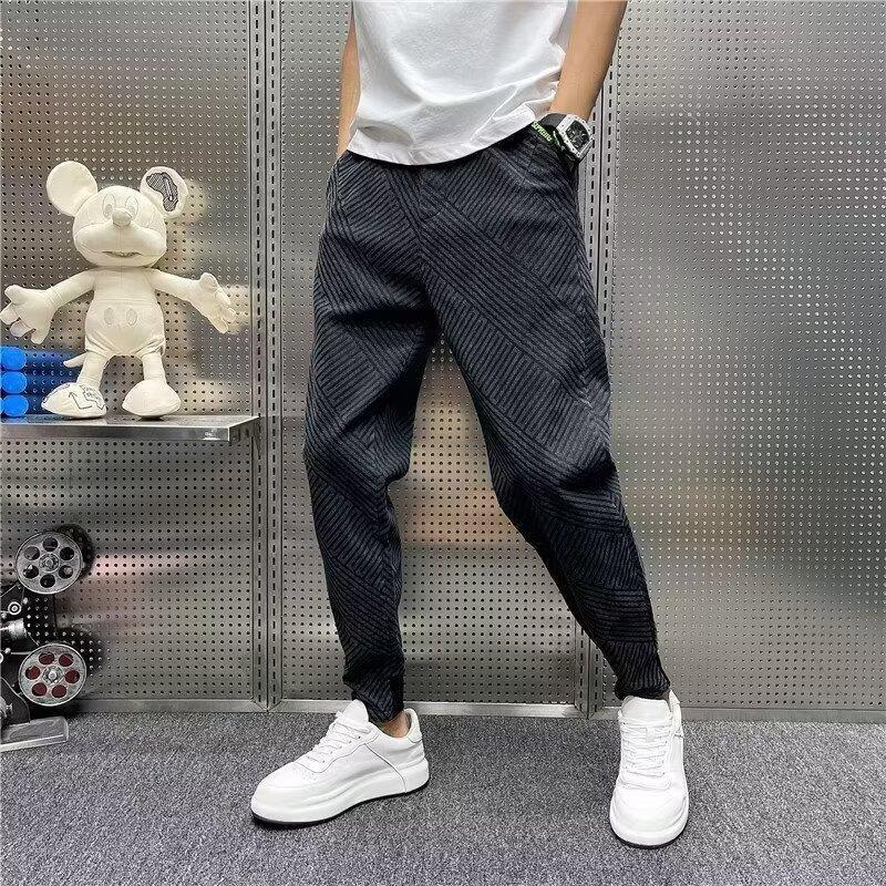Unisex Classic Denim Jeans Loose Fit Daily Outdoor Wear - Image 1