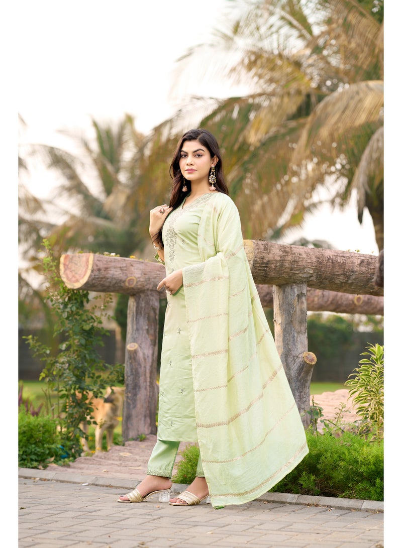 VISHVA CREATION Embroidered Green Kurta Suit Set for Women - Image 2