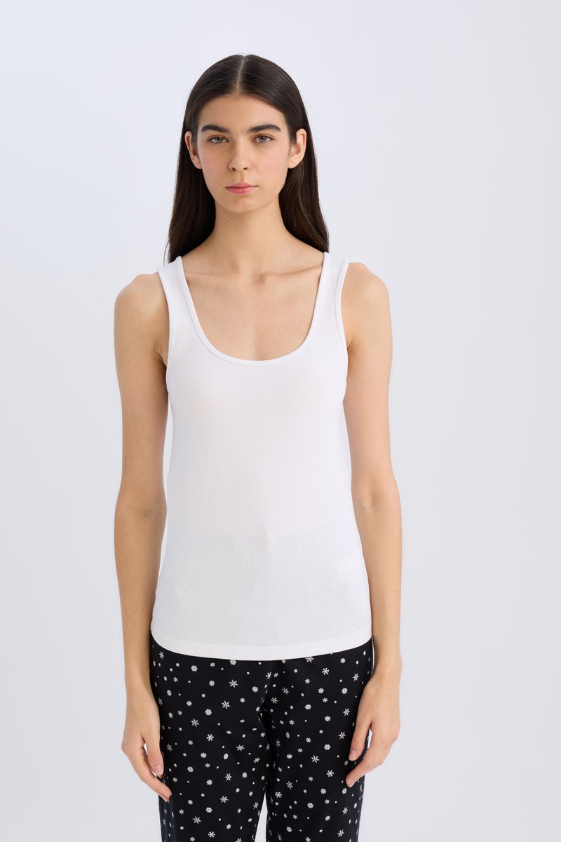 Woman Fall in Love Regular Fit Cotton Undershirt