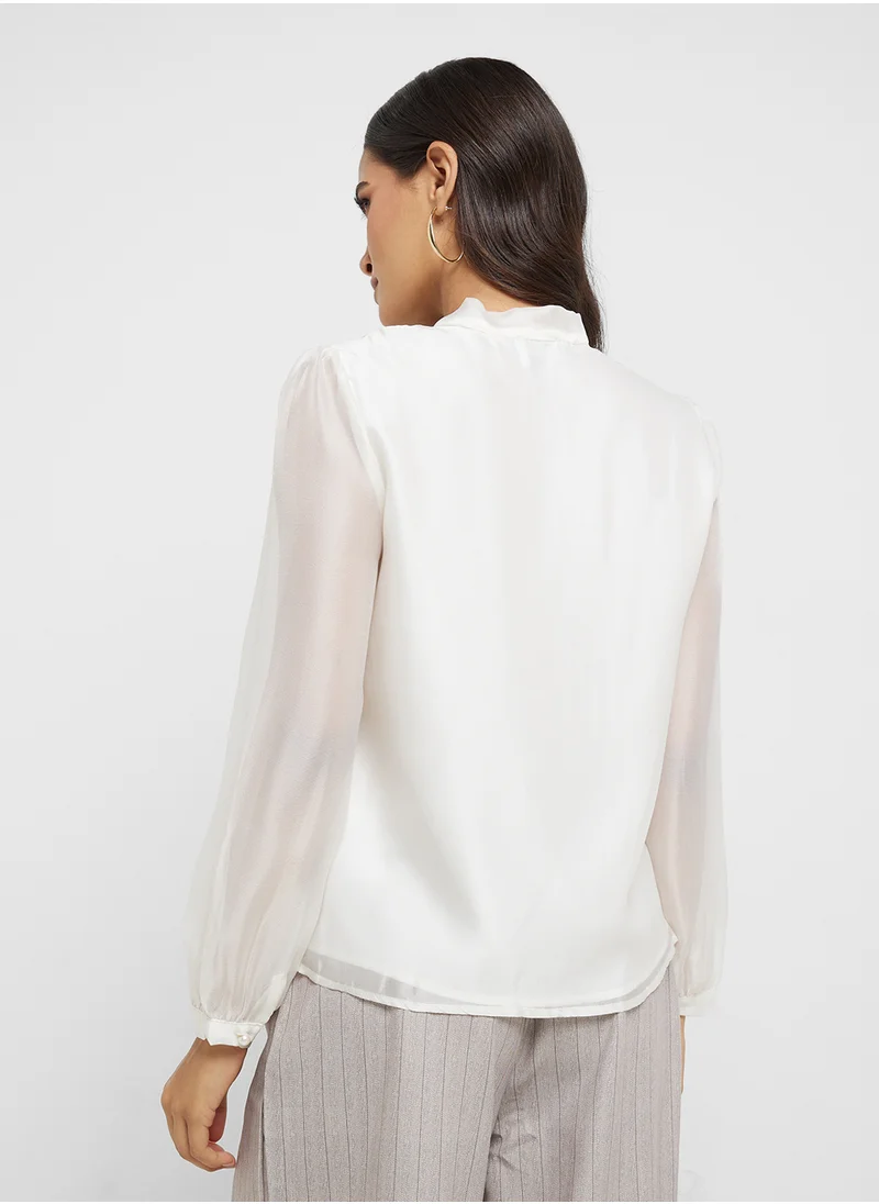 ايلا Top With Neck Tie Up