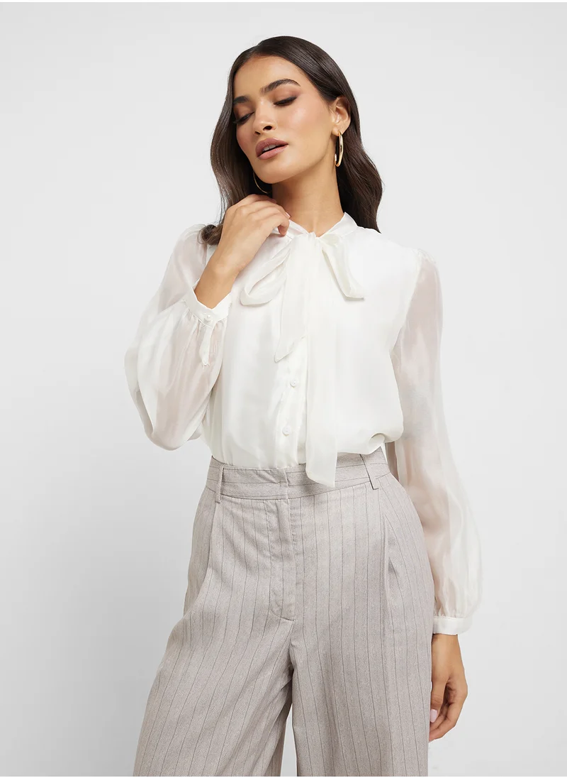 ايلا Top With Neck Tie Up