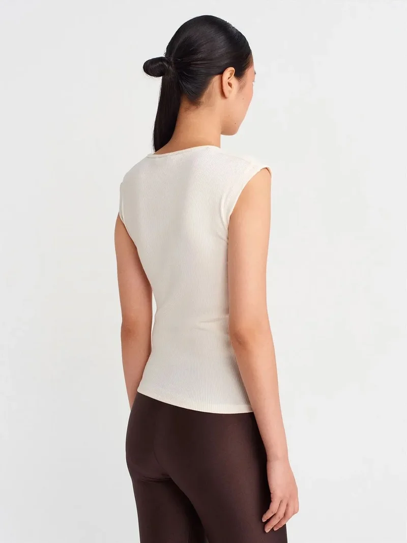ديلفين Dilvin Sleeveless Ribbed Button-Front Blouse