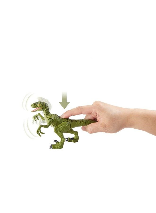 Jurassic World Toys تمثال ديناصور هجوم عالم الديناصورات سافاج سترايك، حجم أصغر، حركة الهجوم أيقونية للنوع، ذراعين وساقين متحركتين، هدية رائعة للأطفال من عمر 4 سنوات فما فوق  - Image 3