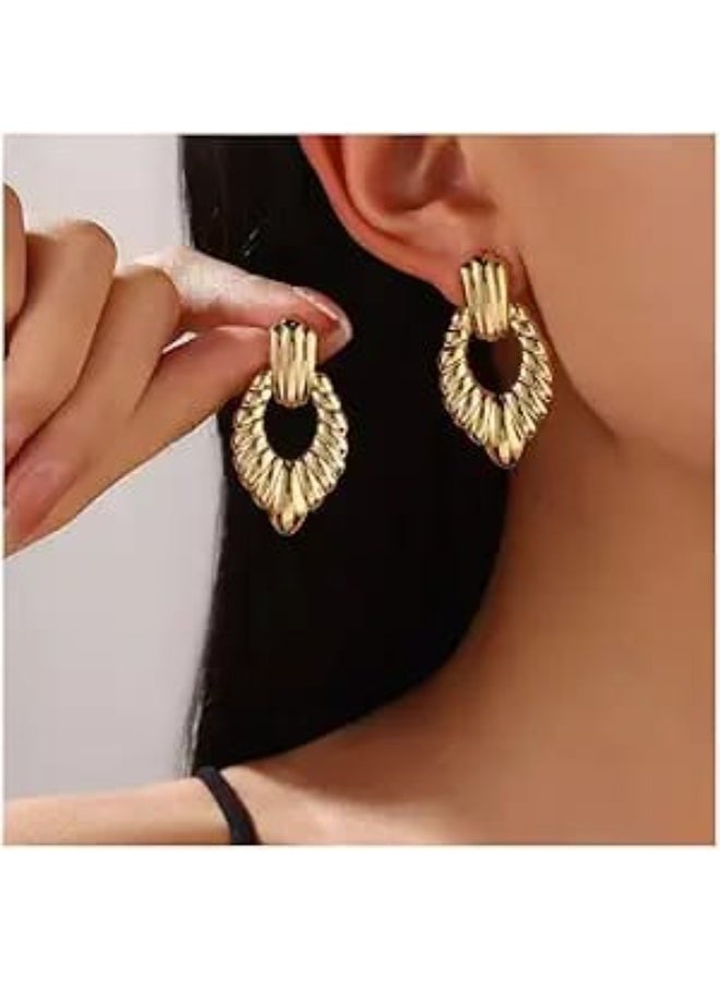 لاكجيريا اقراط  بتصميم كلاسيكي مطلي بالذهب مع ملمس مضلع على شكل كرواسون. للنساء - Image 5