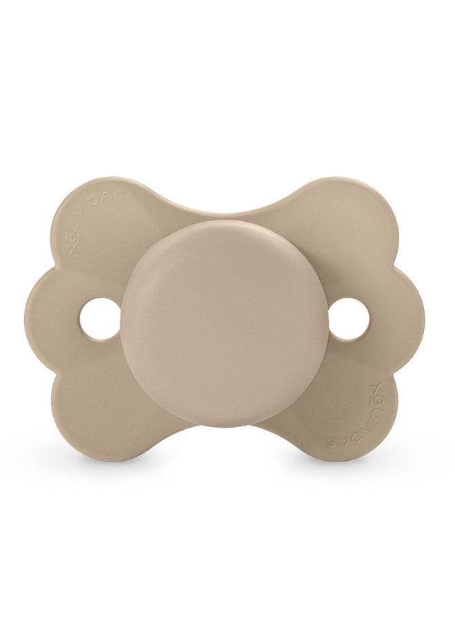 SUAVINEX سكس برو مصاصة على شكل فراشة فائقة النعومة للأطفال من 6-18 شهر مع حلمة سيليكون آمنة للأطفال - بيج - Image 1