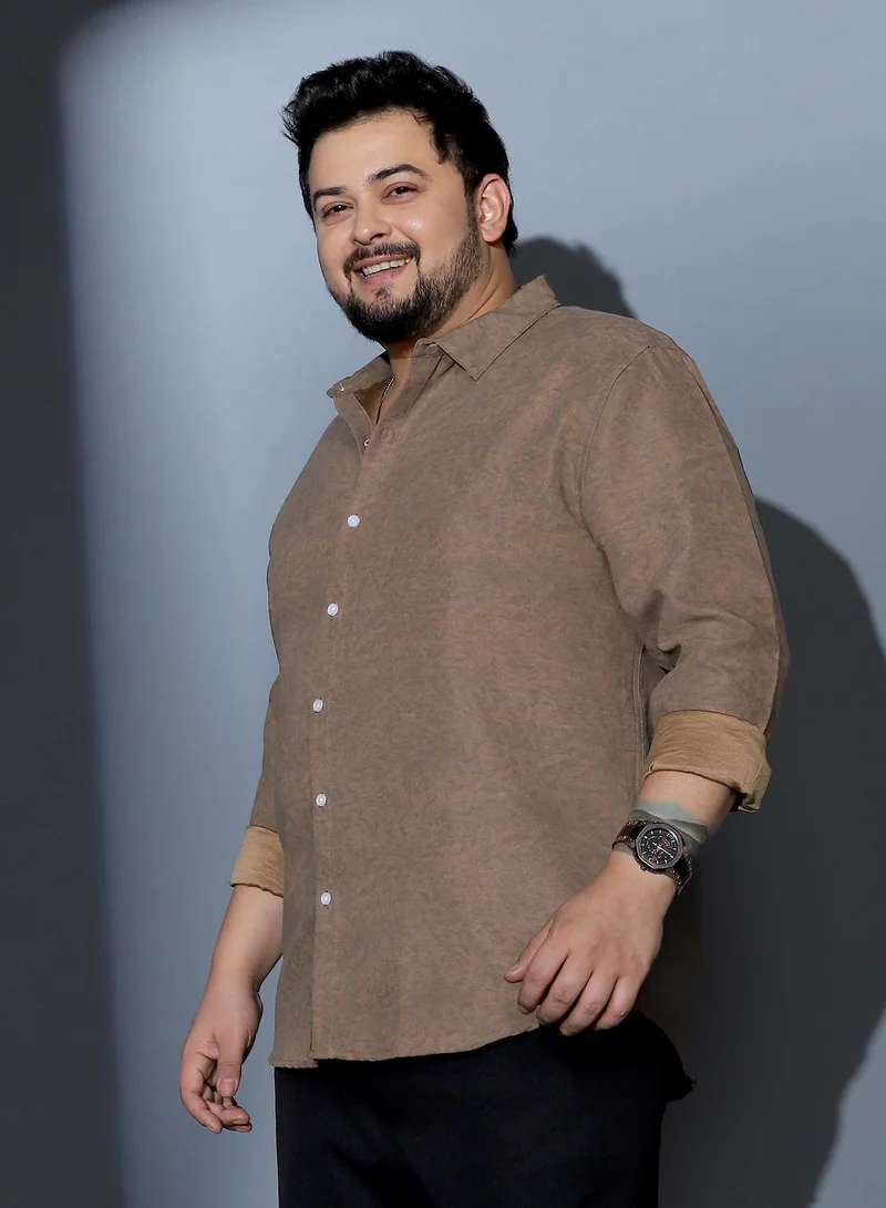 Instafab Plus Instafab Plus Men Mono-Fluid Imprint Shirt | Spread Collar , Long Cuffed Sleeve | Button Closure , Curved Hem | Abstract Print Woven Fabric For Casual & Daily Wear | Ash Brown