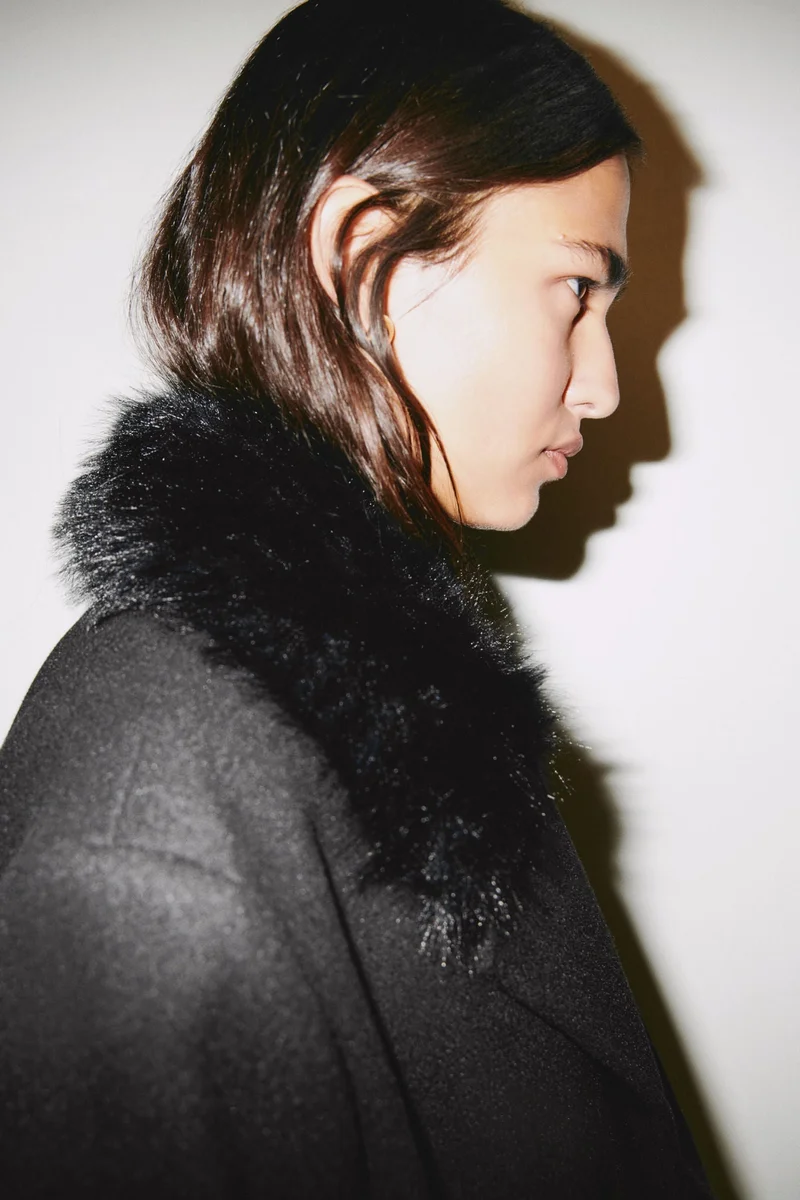 اتش اند ام معطف سميك بياقة منفوشة