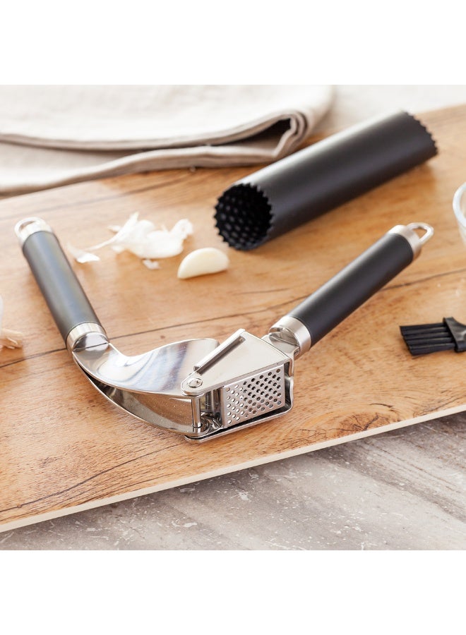 Restaurantware مكبس ثوم مت لوكس 7.6 بوصة × 2.5 بوصة × 1.3 بوصة، مع فرشاة تنظيف سهلة، مجموعة مكبس وقشر الثوم - 3 قطع، قشر سيليكون، أداة ثوم مفروم من الفولاذ المقاوم للصدأ الأسود - Image 3