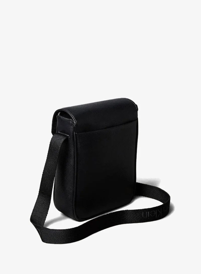 Calvin Klein Cargo Flap Reporter Bag