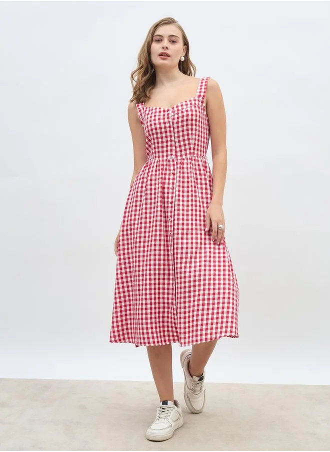 Styli Styli Women Red Gingham Checked Sweetheart Neck A-Line Midi Dress with Smocked Back
