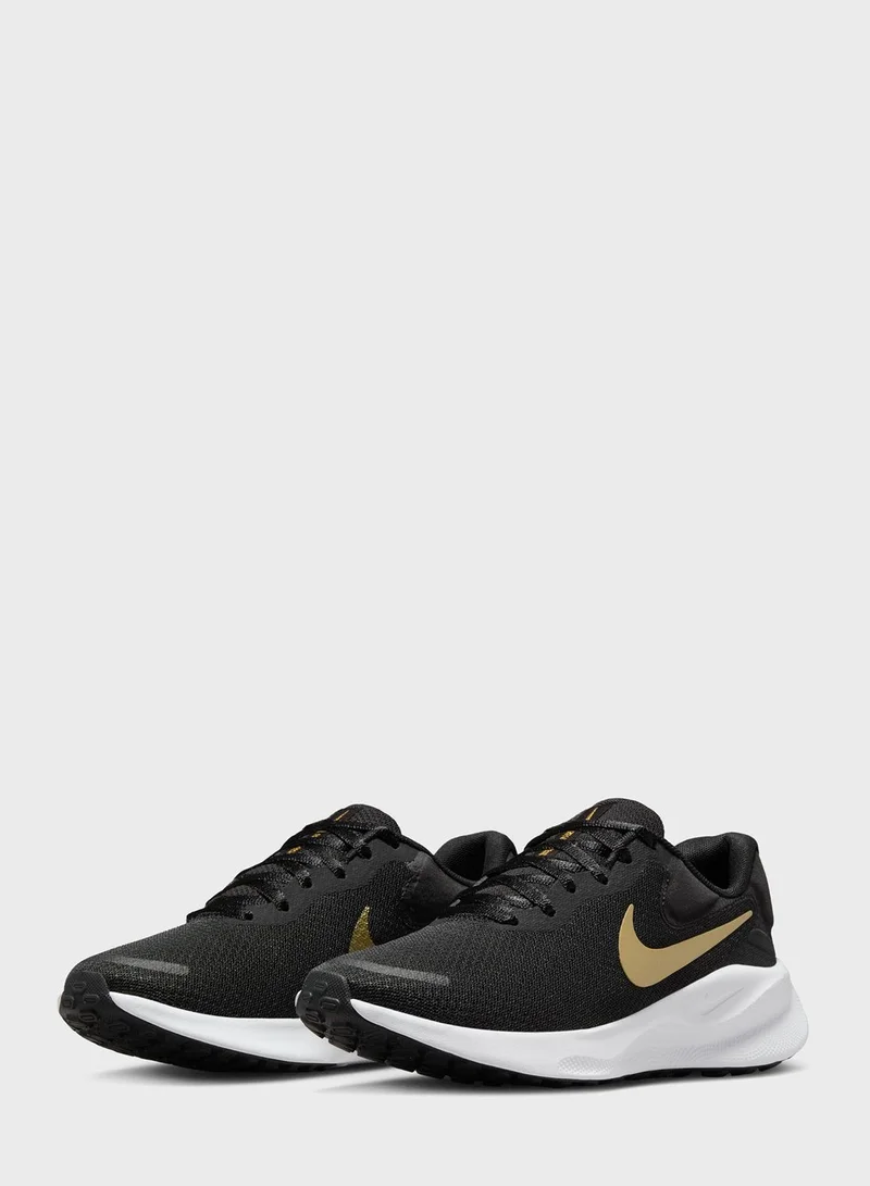 Nike Revolution 7