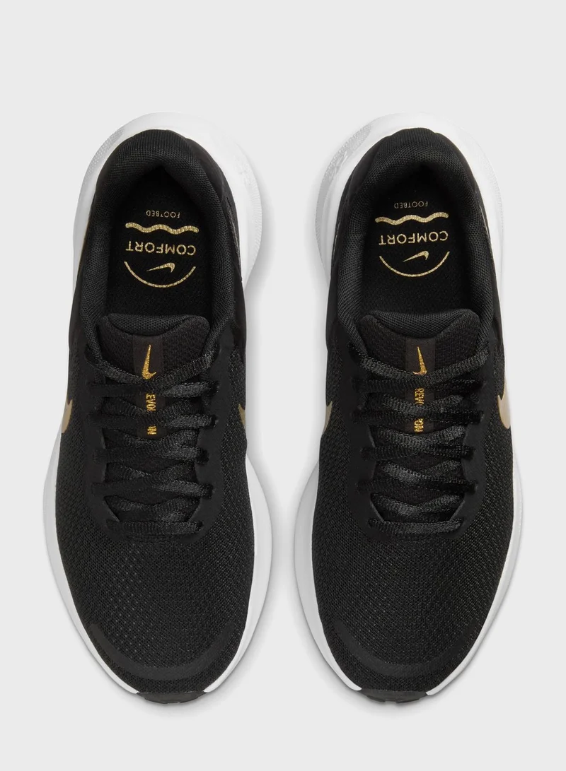 Nike Revolution 7
