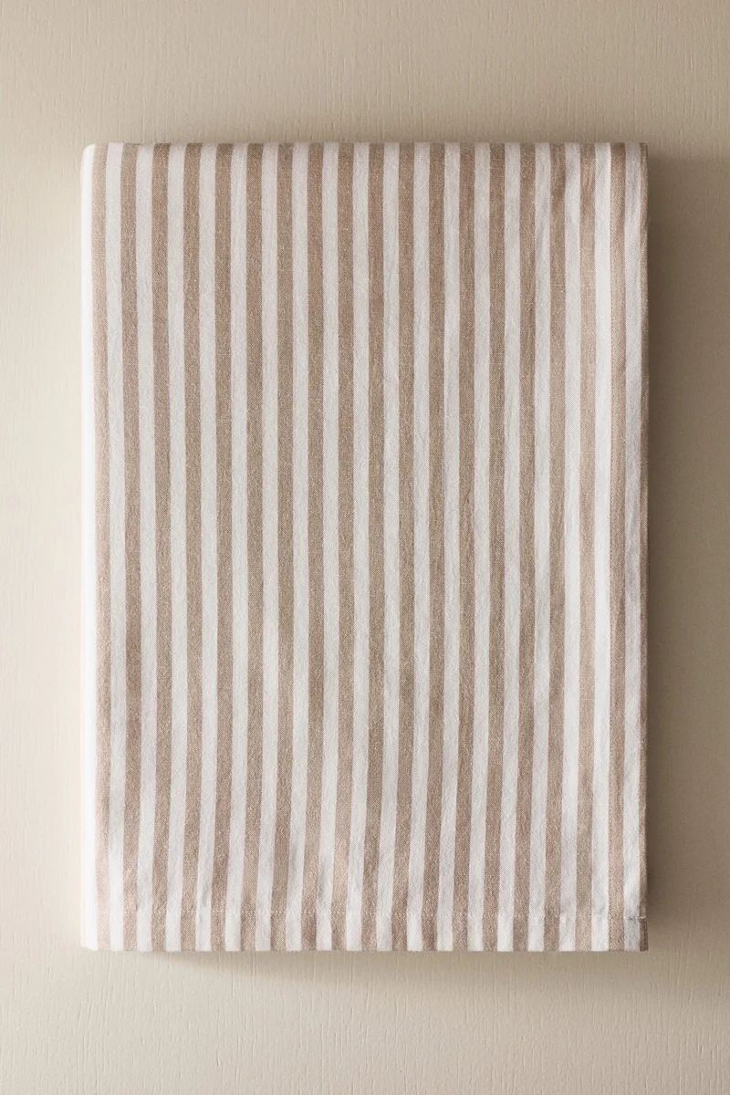 H&M Linen-blend tablecloth