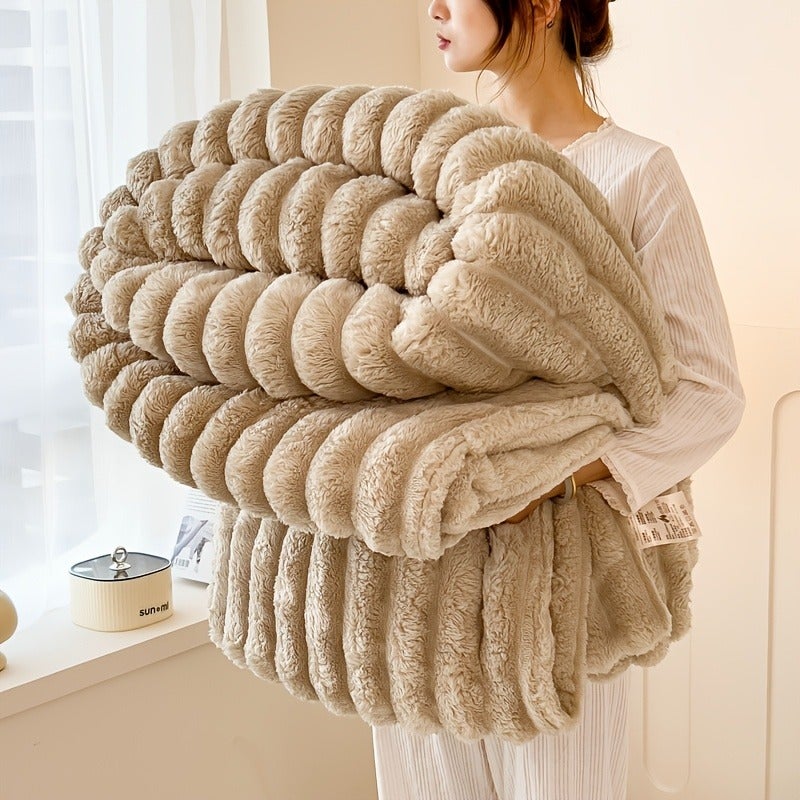 New Traditional Style Rabbit Fleece Quilt, Geometric Pattern, Fantasy Theme, Soft Polyester, Sanded Craftsmanship, Machine Washable, All Seasons, 400-450 g/㎡, Square Gram Weight, Cozy Everyday Home Textile - Image 2
