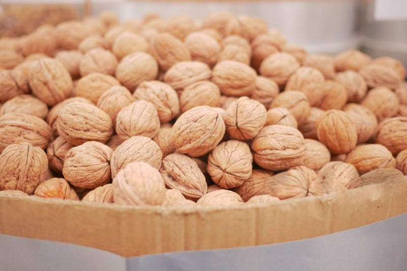 Ahuja Mart Ahuja Premium Natural Inshell Dried Walnut 1kg | Large Size | Inshell Walnuts Akhrot | Delicious & Crunchy Walnuts | Rich in Protein, Iron & Antioxidants | Premium Akhrot | Rich in Omega-3 | - Image 3