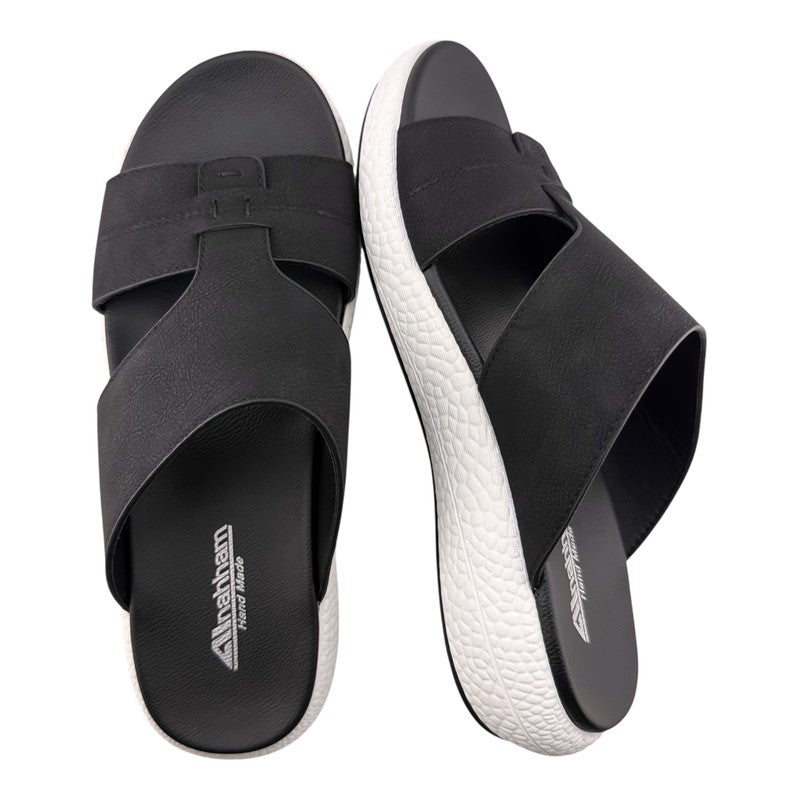 النهام صندل عربي يدوي الصنع للرجال من Al Nahham | شبشب رجالي خارجي | شبشب مفتوح من الأمام للاستخدام اليومي | جلد عربي أصلي| تصميم عربي جديد | نعل داخلي مطابق للون| مريح وخفيف الوزن - Image 2