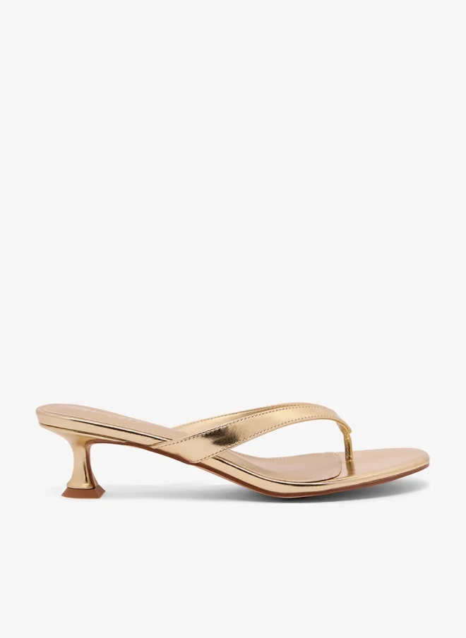 ريد شبشب بكعب عالي