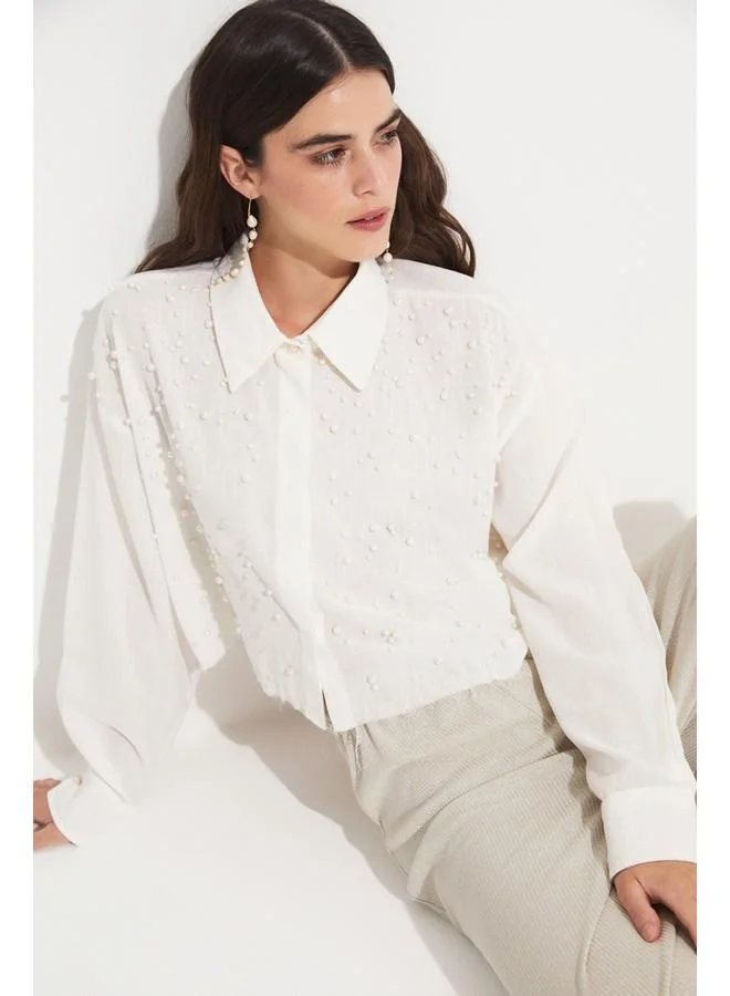 جون June Women Pearl Detail Cotton Crop Shirt White