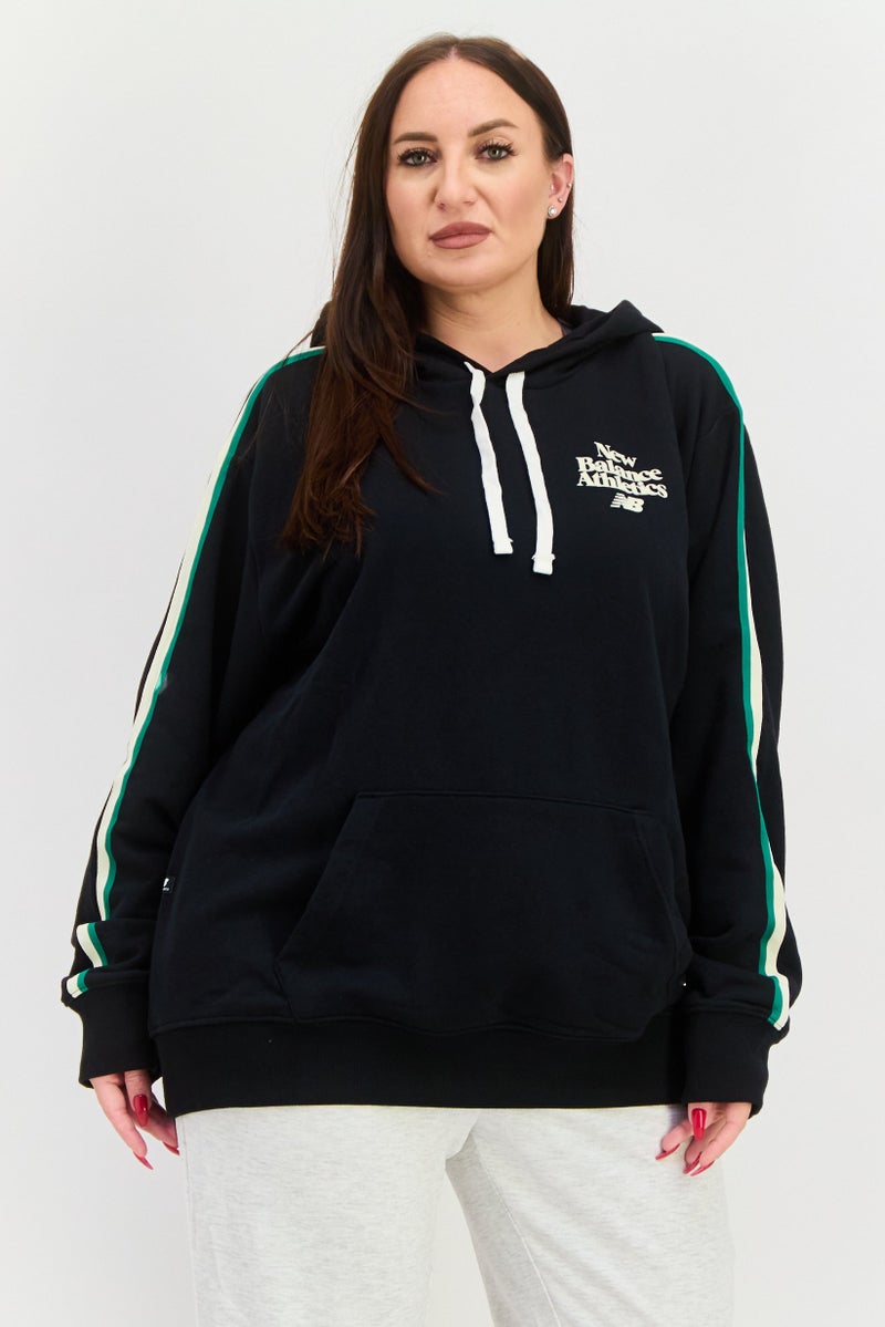 New Balance سويت شيرت خارجي طويل الأكمام للنساء بقصة مريحة، أسود - Image 1