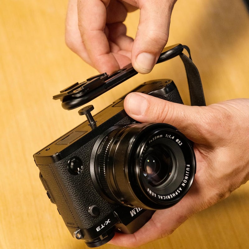 Peak Design Micro Clutch L-Plate Hand Strap for Mirrorless Cameras - Black - Image 5
