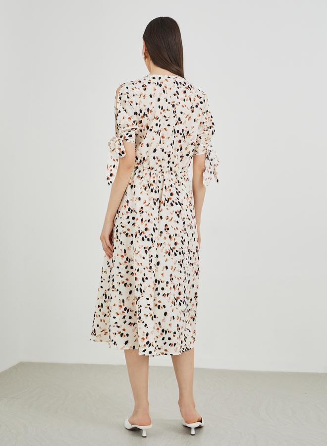 تايك تو فستان ميدي بطبعة حرف  مع تفاصيل ربط - Image 5