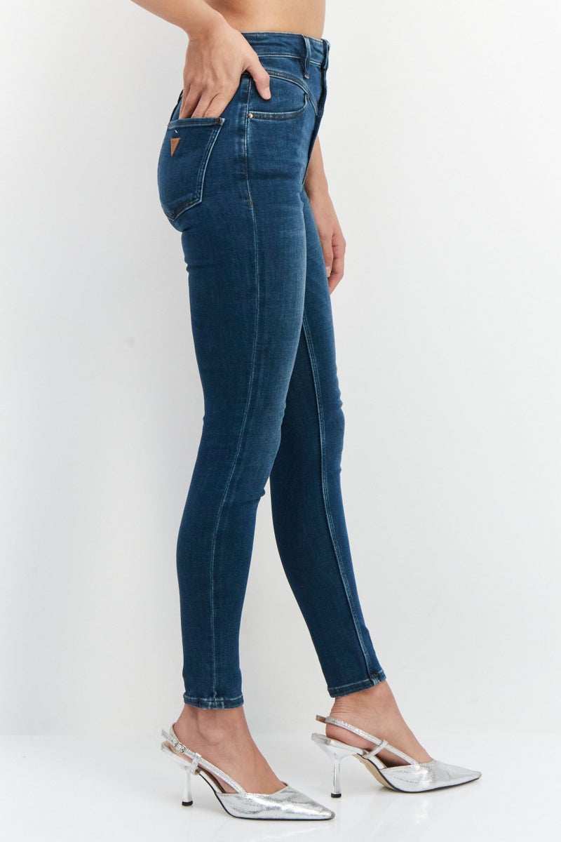 GUESS جينز دنيم ضيق للنساء، مغسول، أزرق - Image 2