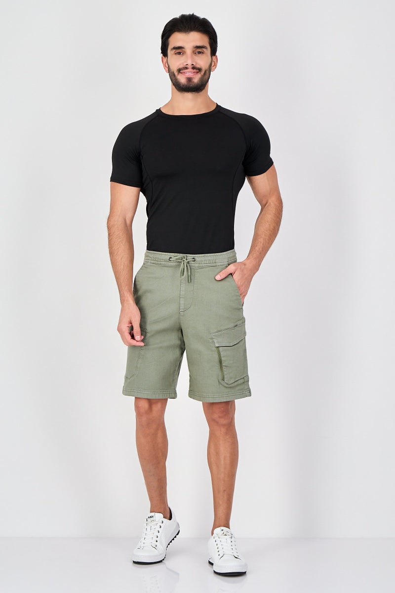 Celio Men Drawstring Plain Cargo Shorts, Olive - Image 2