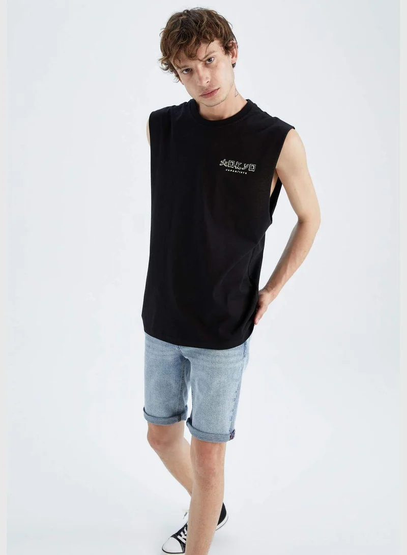 ديفاكتو Man Box Fit Crew Neck Sleeveless Vest