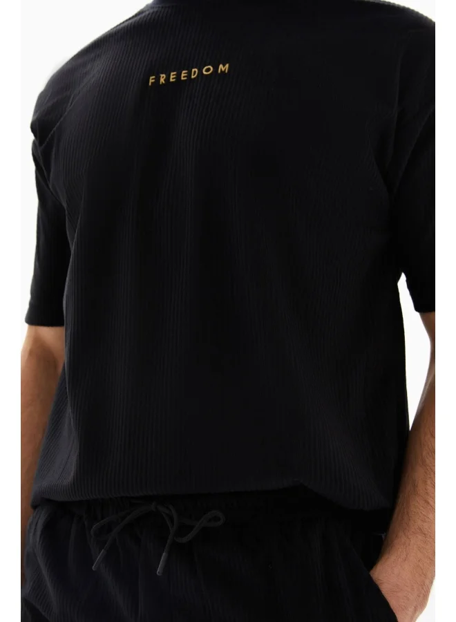 Wecre8 Black "Freedom" Set of T-shirt and Shorts