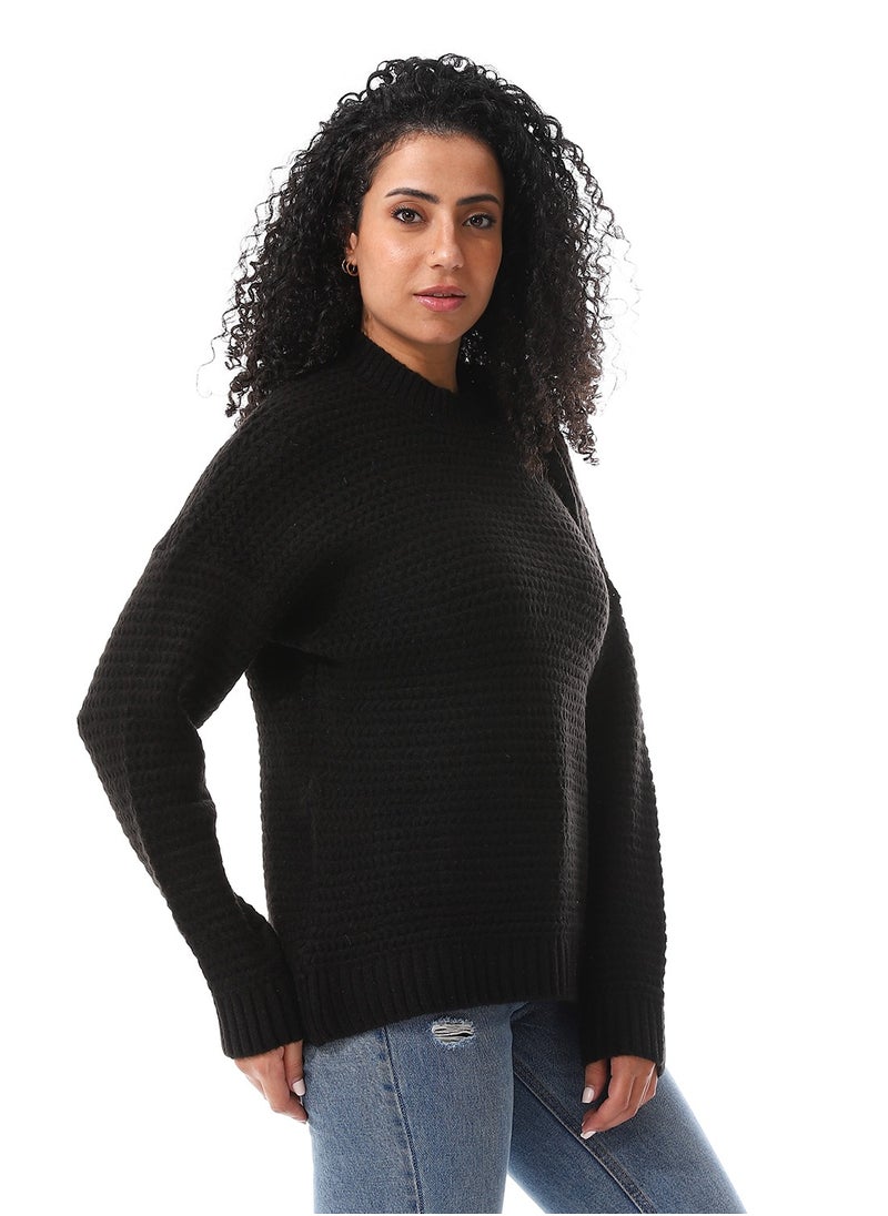 Andora Crew Neck Long Sleeves Knitted Pullover_ Black  - Image 3