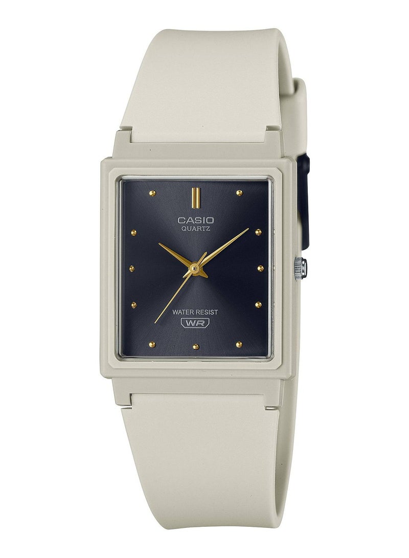 CASIO ساعة كاسيو مقاومة للماء، أنالوج، سوار راتنج، مينا سوداء - MQ-38UC-8A - 26.5 ملم