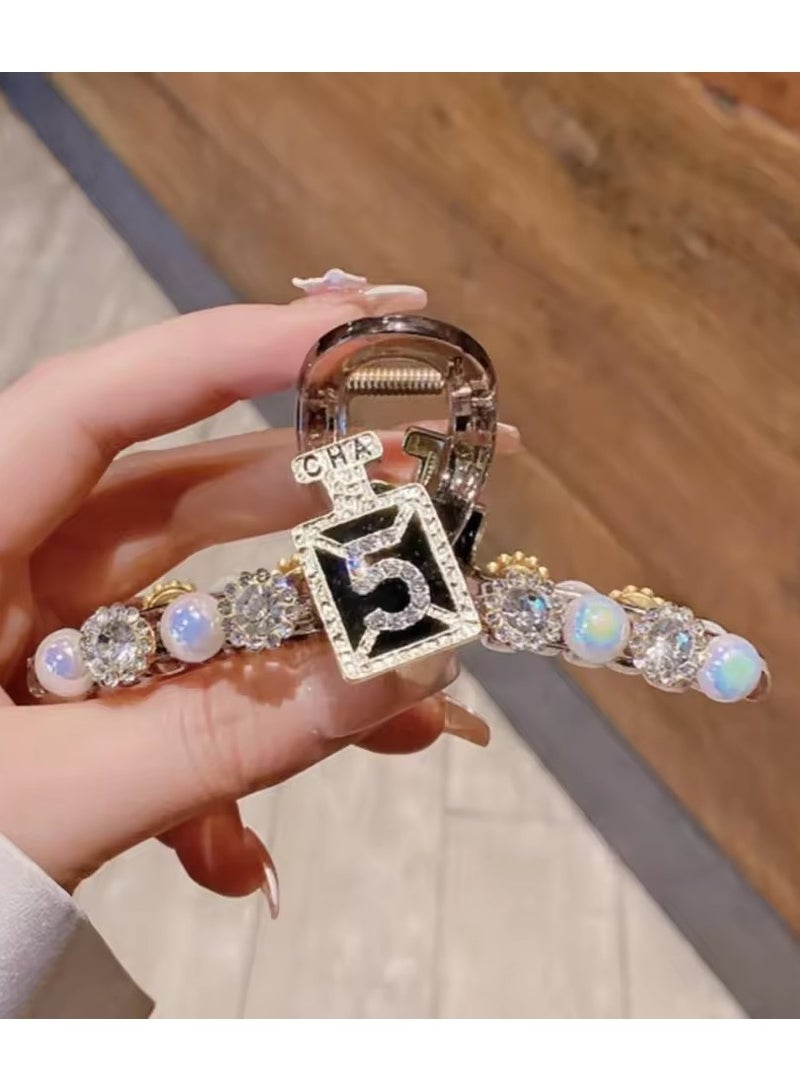 Goolsky Light Women's Pearl Water Diamond Grab Clip Versatile Large Shark Clip Back Spoon Plate Hair Clip Hair Accessories - Image 1