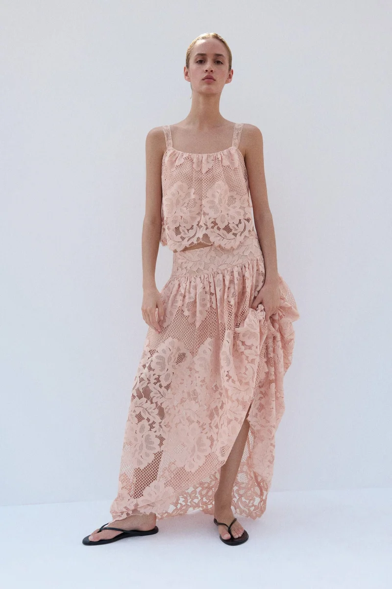 H&M Scalloped lace skirt