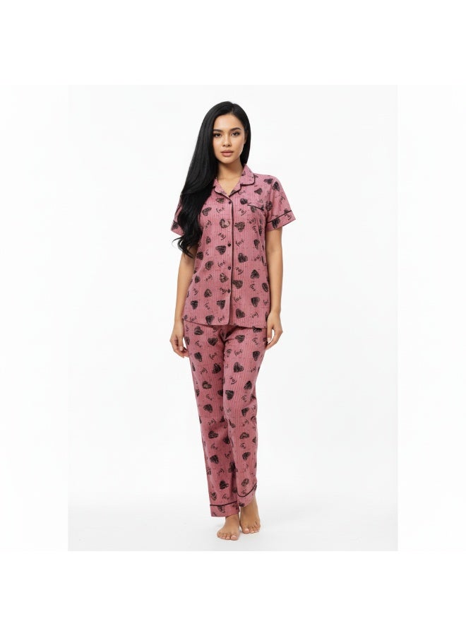 جوانا طقم بيجاما نسائي بتصميم قلوب، قميص بأزرار قصيرة وبنطال طويل، زهري فاتح - Image 1