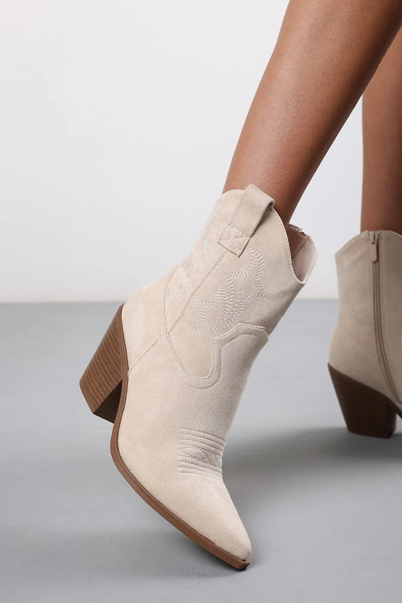 ويرز ذات فروم Seraphina Cowboy Boots Ankle Length Western Block Heel