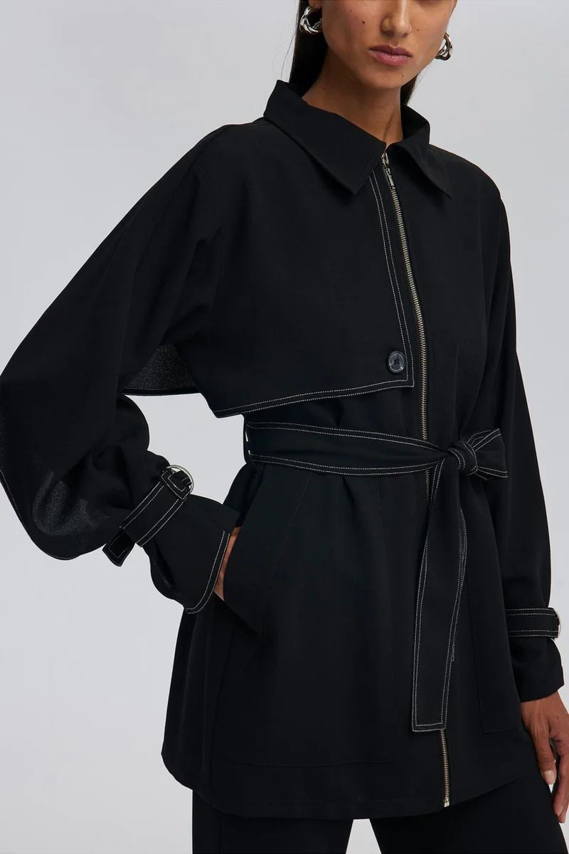 توتشي Aller Detailed Contrast Stitched Jacket
