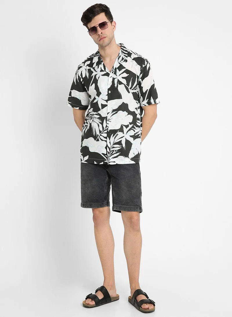 دينيس لينغو Relaxed Fit Black Shirt for Men - Denim, Solid, Cuban Collar, Half Sleeves, Casual Look