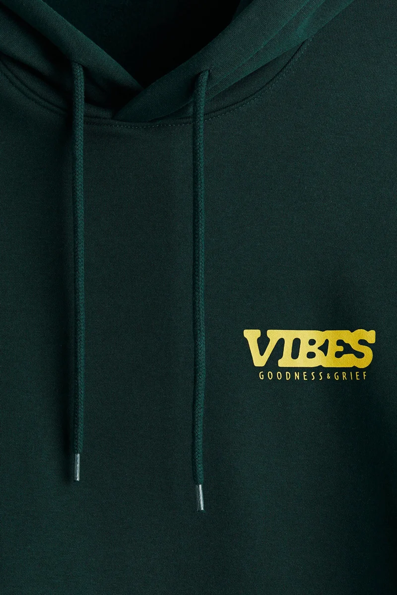 اتش اند ام بلوزة بقبعة