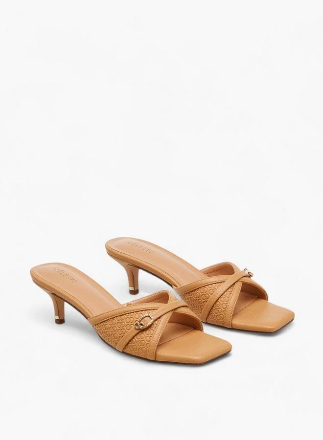 سيليست صنادل نسائية سهلة الارتداء بكعب قطة ونقش بارز