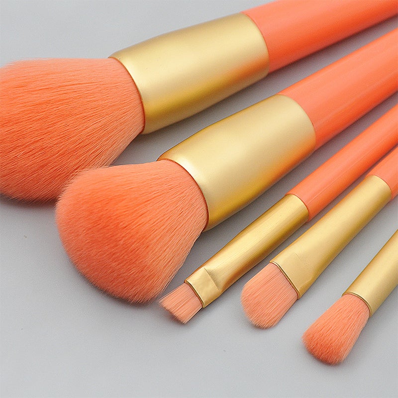 💄 مجموعة ٥ فرش مكياج ناعمة برتقالية رأس مخروط شكل بلاستيك مقبض أدوات مكياج محمولة - Image 4