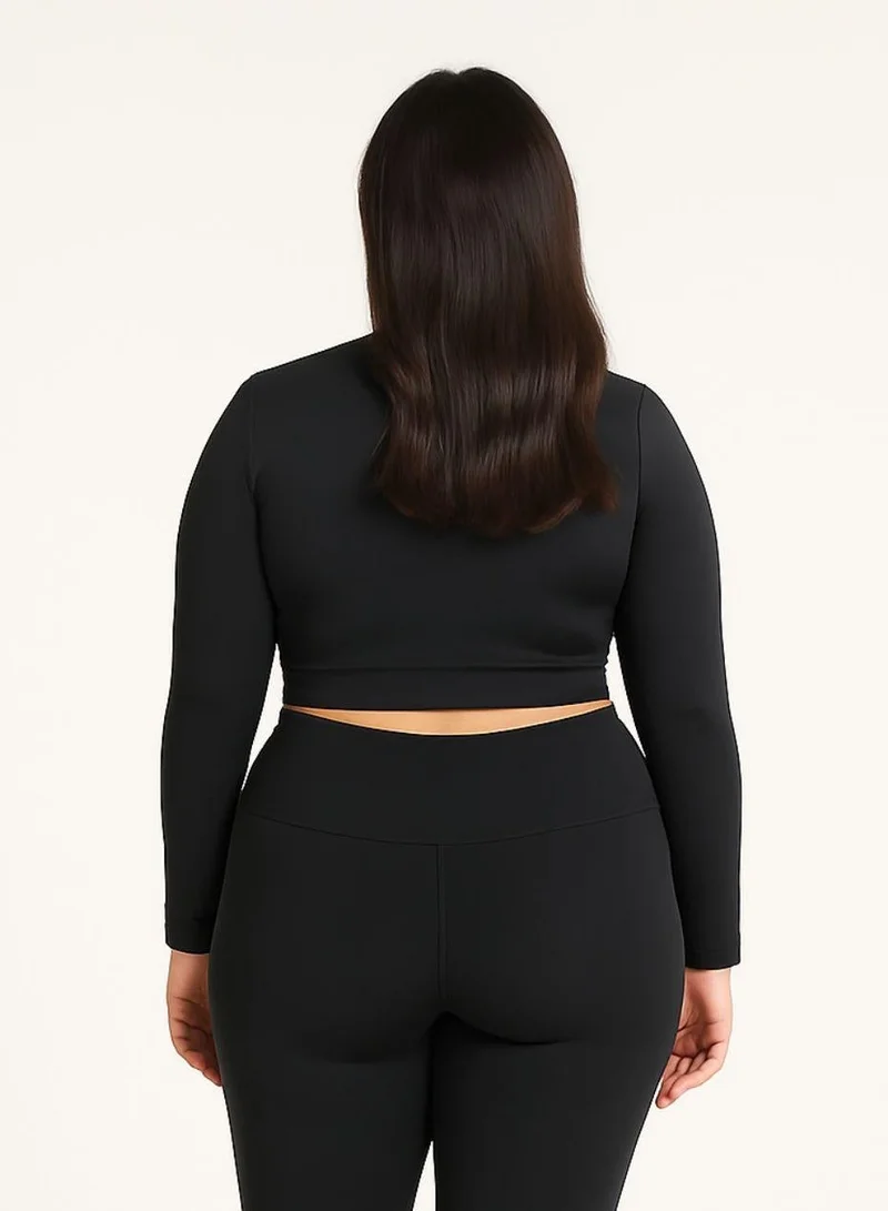 Moveletix Plus Size Activewear Crop Top with Thumbhole