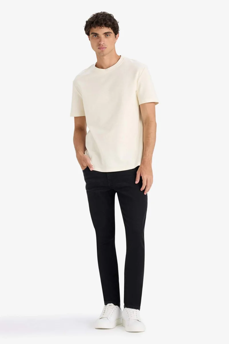 ديفاكتو Carlo Skinny Fit Regular Waist Skinny Leg Jeans