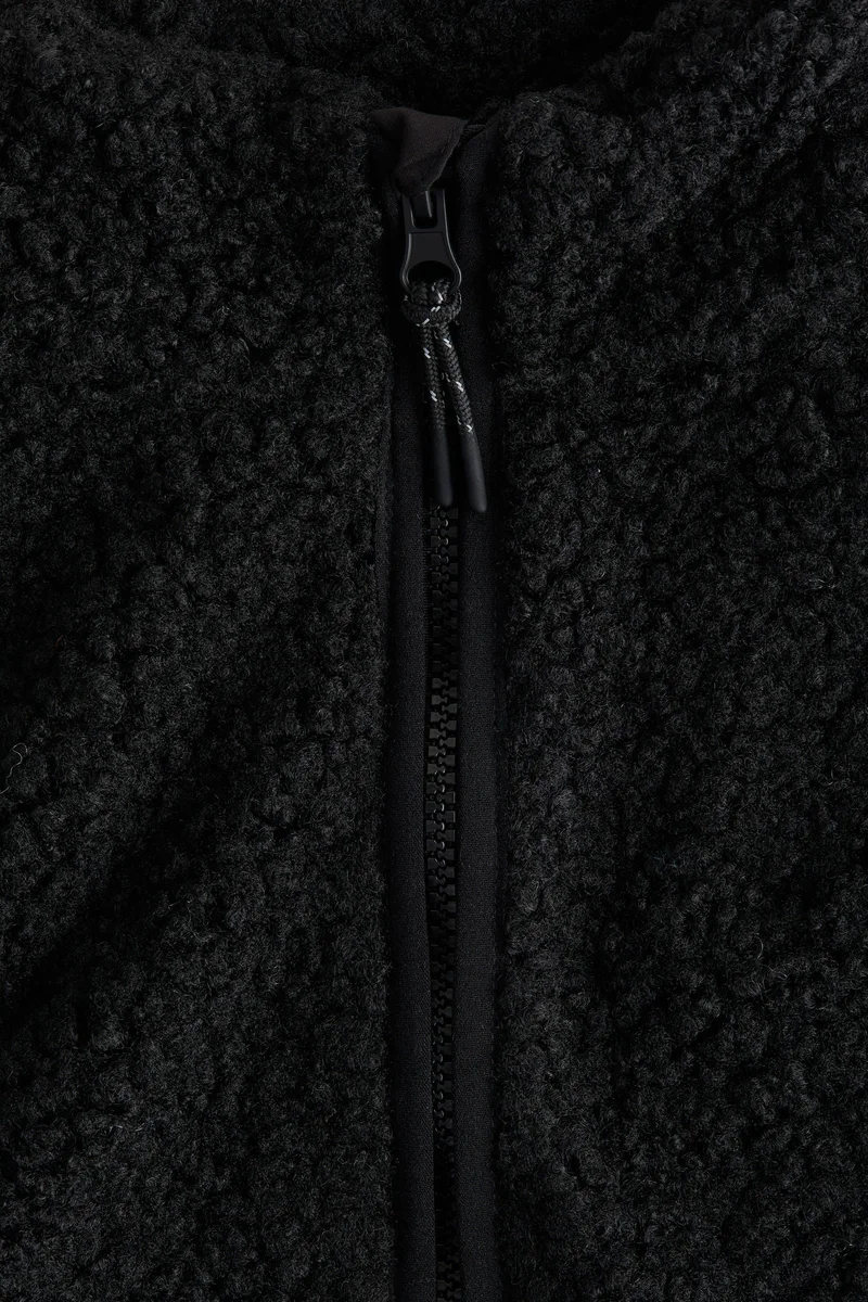 H&M THERMOLITE® Windproof teddy gilet