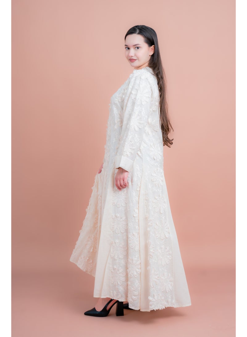 اكسا جلابية مطرزة بتلات ناعمة - Image 4