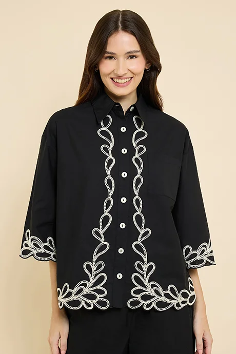 R&b Embroidered Shirt with Classic Collar and 3/4 Sleeves