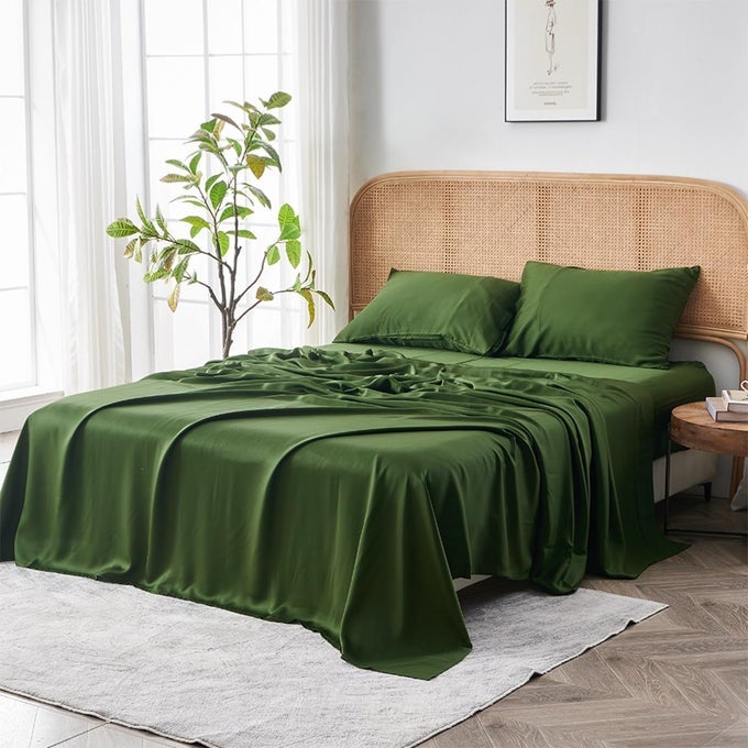 AIRYWEIGHT TENCEL SHEET SET 100 LYOCELL DERIVED FROM EUCALYPTUS BUTTERY SOFT ARCHITECTURAL DIGEST 2022 BEST COOLING SHEETS WINNER 4PC 2 PILLOWCASES 1 FITTED 1 TOP FOREST QUEEN