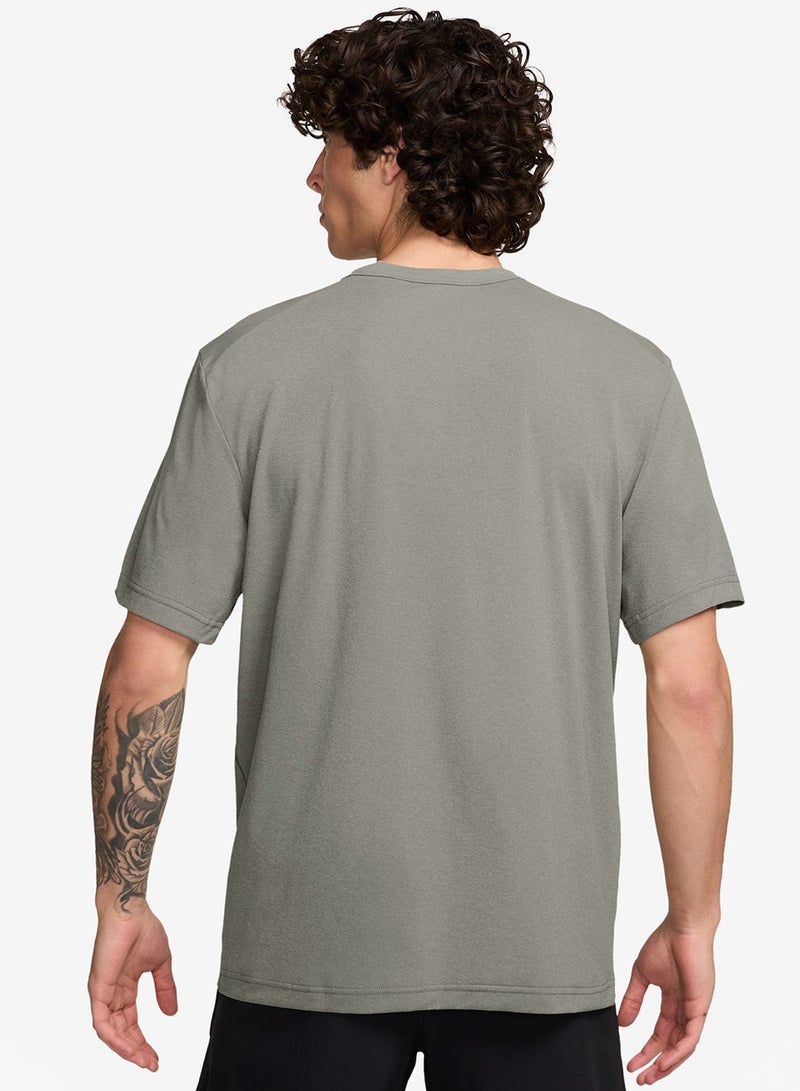 Nike Dri-Fit Uv Hyverse Printed T-Shirt - Image 2