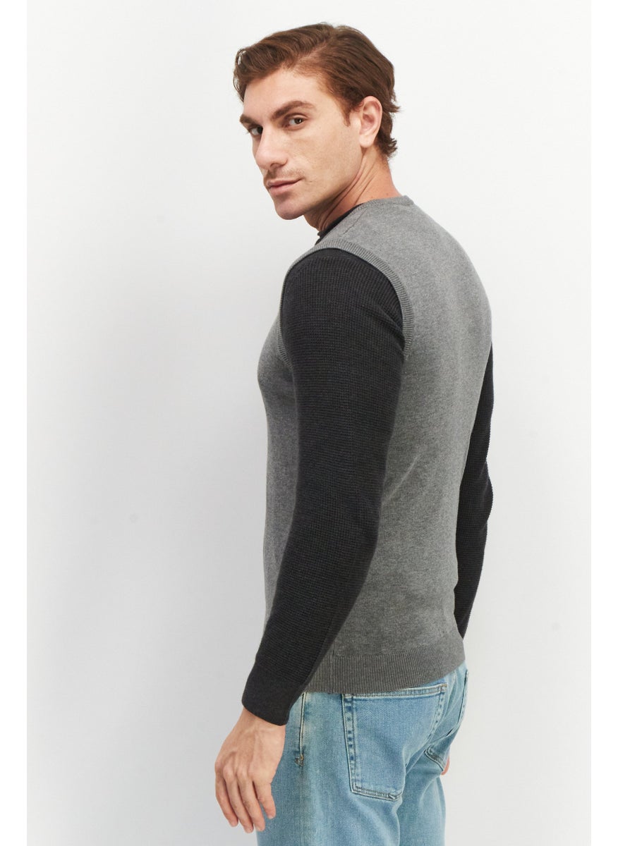 Sorbino Men V-Neck Sleeveless Plain Vest, Grey  - Image 2