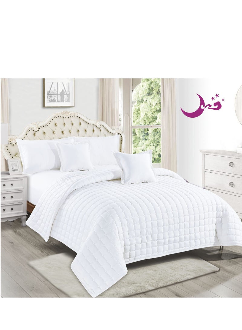 مون مفرش سرير نفر مضغوط – طقم مفارش 4 قطع لحاف مايكروفايبر ( 1 لحاف + 1 غطاء سرير مطاطي + 2 أغطية وسائد ديكورية ) يناسب سرير مقاس ‎120×200 سم‎ - Image 2