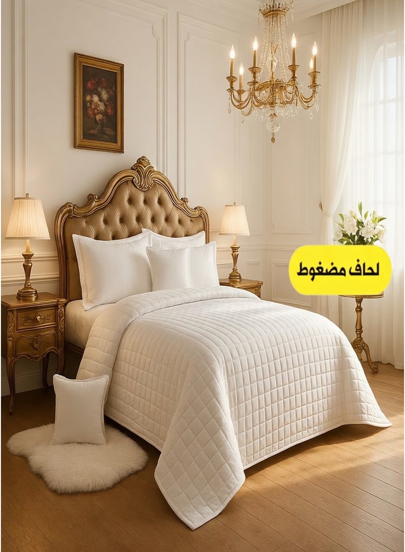 مون مفرش سرير نفر مضغوط – طقم مفارش 4 قطع لحاف مايكروفايبر ( 1 لحاف + 1 غطاء سرير مطاطي + 2 أغطية وسائد ديكورية ) يناسب سرير مقاس ‎120×200 سم‎ - Image 1